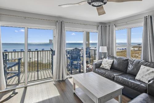Miramar Beach House | Family-Friendly Getaway at Windancer 212 with Pool Access