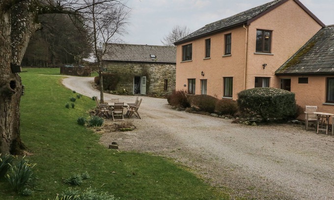 Penrith Cottage | Winder Green: Pet-Friendly Retreat with Garden in Cumbria