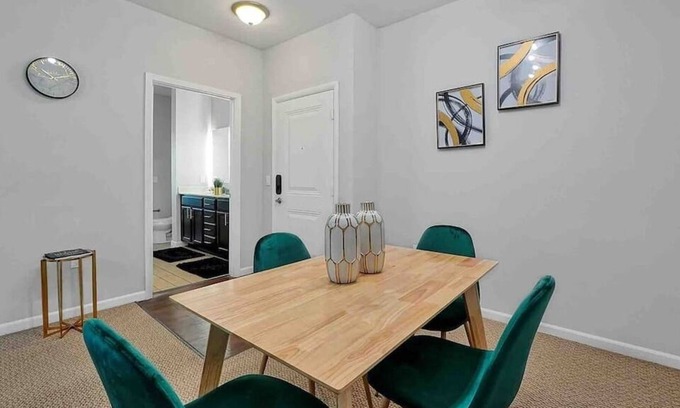 Ocoee Apartment | Windermere CasaMirella · 2BR/Modern/Fast Wifi/Pool/gym/near Disney Parks