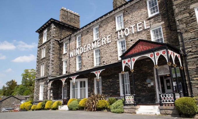 Windermere Hotel | Pet Friendly Retreat at Windermere Hotel with Dining Options