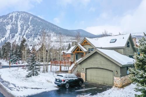 The Reserve House | Welcoming Windflower Retreat - Dog Friendly and Family-Oriented