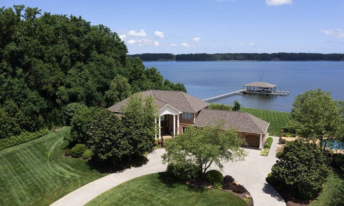 Cobbs Creek House | Winding Waters: A Riverside Oasis with Spa & Pool Access
