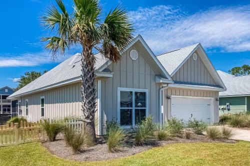 Port St. Joe House | Windmark: Exceptional Day Drinking with Pet-Friendly Amenities