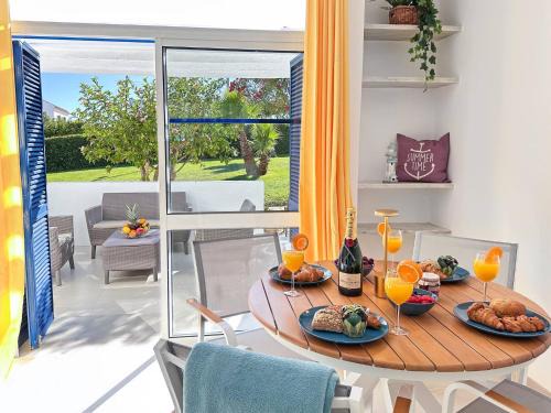 Albufeira House | Windmill Hill Cozy Townhouse by BeCherish