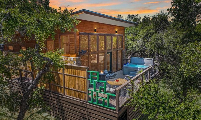 Wimberley House | Relax at Windmill Ranch - Arbor Casita #3, Pet Friendly Stay