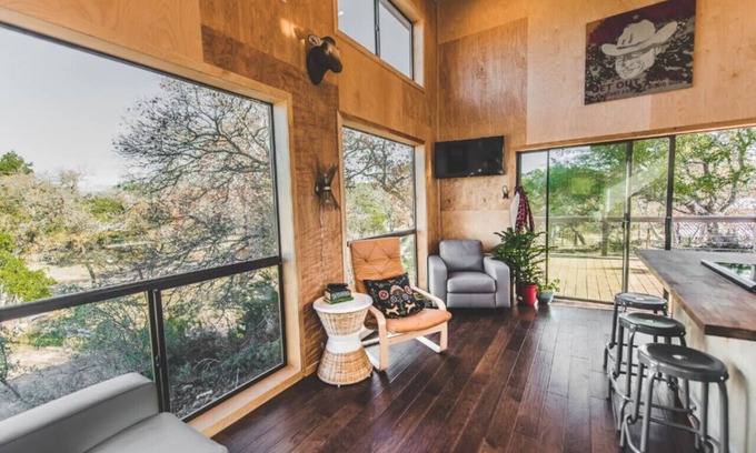 Dripping Springs House | Modern Hill Country Tiny Cabin 2: Pet-Friendly Retreat