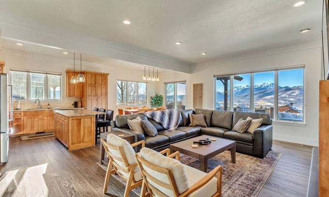 Eden House | Windriver Hideaway ~ Private Hot Tub