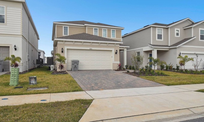 Four Corners House | Windsor Cay · 5BR Villa w/Heated Pool