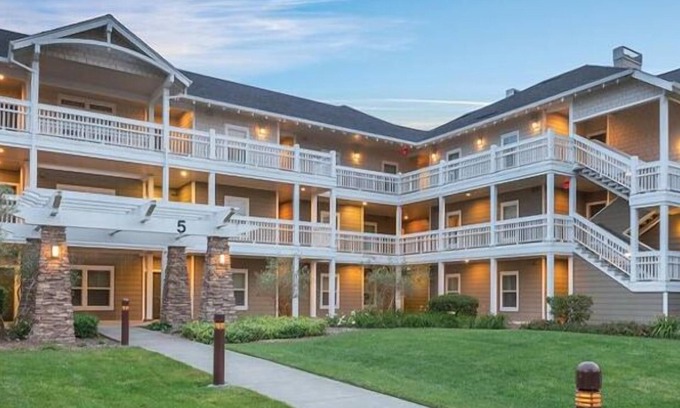 Windsor Resort | Windsor Deluxe Resort: Family-Friendly Stay with Pool