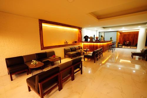 Nai Muang Hotel | Discover Windsor Hotel: Family-Friendly Dining Awaits