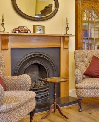 Windsor Villa | Family-Friendly 3BR Home Near Windsor & Legoland