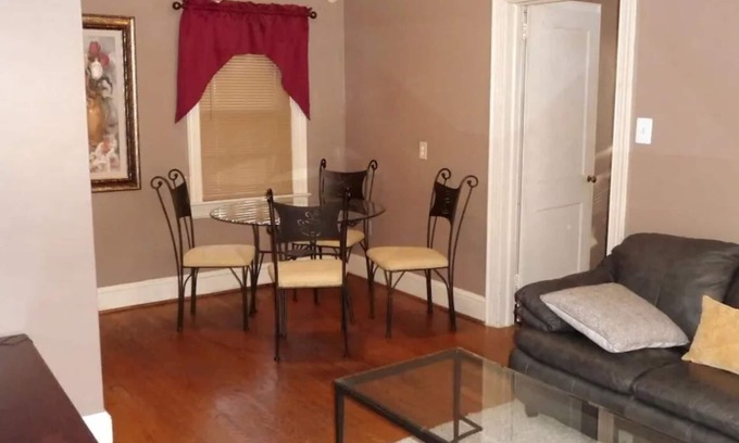 Roanoke Apartment | Outstanding Windsor Lofts 2: Kid-Friendly with Breakfast