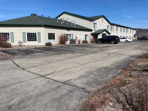Southside Hotel | Experience Windsor Place Inn: Oceanfront & Pet-Friendly Retreat