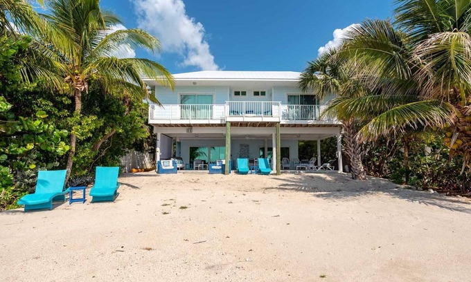 Summerland Key House | Discover Windswept Beach: Family & Pet Friendly Retreat