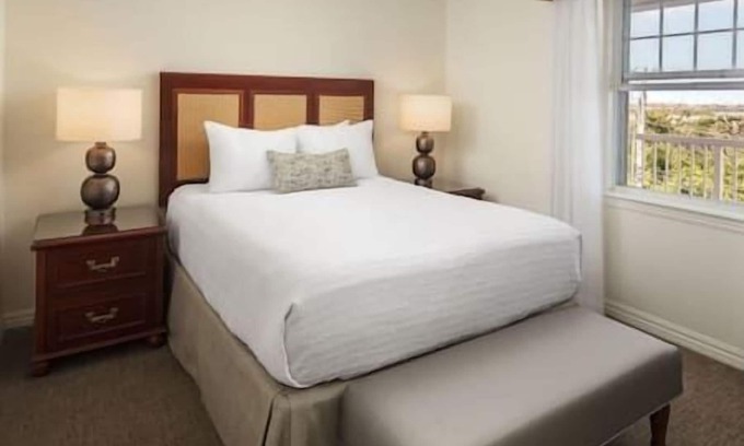 Key West Resort | Beachfront Bliss at Windward Point Resort with Hot Tub & Pool