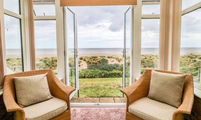 Anderby Creek Cottage | Family-Friendly Windyridge with Oceanfront Garden Retreat
