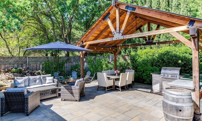 Scenic Brush Creek House | Discover Wine Country Harvest: Pet-Friendly Getaway
