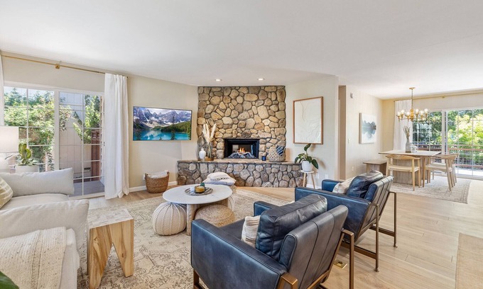 Calistoga House | Unforgettable Wine Country Retreat with Vineyard Views