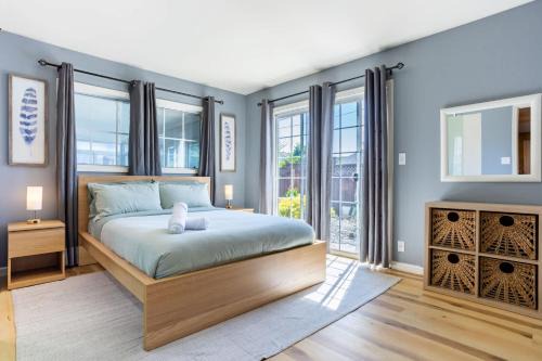 Hayward House | Wine Waves & Comfort 2BR Bay Area Beauty