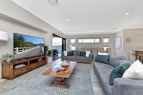 Cessnock House | Family-Friendly Retreat at Stonebridge Homestead