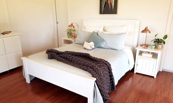 Buckaroo Apartment | Scenic Studio Retreat with Breakfast Near Wineries