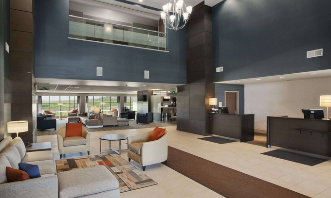 Bismarck Hotel | Discover Wingate by Wyndham Bismarck: Family-Friendly Retreat