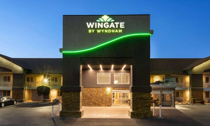 Cedar City Hotel | Comfortable Stay at Wingate by Wyndham Cedar City