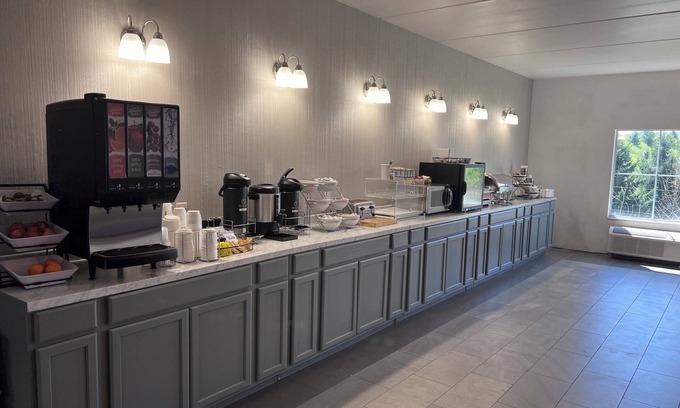 Clearfield Hotel | Discover Wingate by Wyndham Clearfield: Family-Friendly Retreat