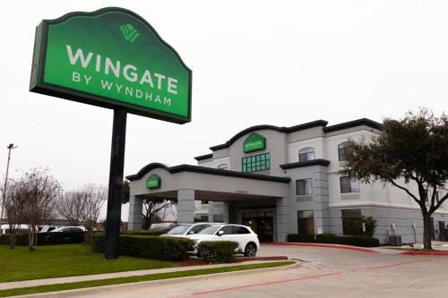 Las Colinas Hotel | Convenient Stay at Wingate by Wyndham - DFW North