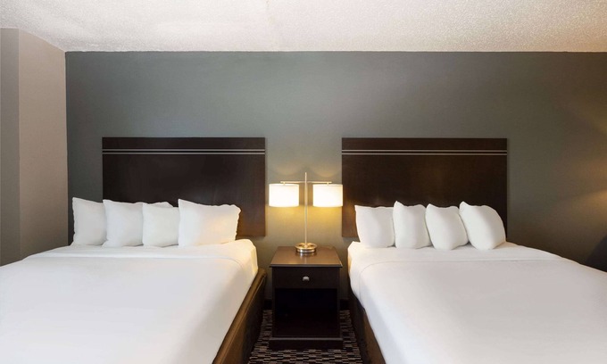 Gillette Hotel | Discover Wingate by Wyndham Gillette: Family-Friendly Comfort