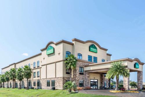 Lake Charles Hotel | Pet-Friendly Wingate by Wyndham near Lake Charles Casino