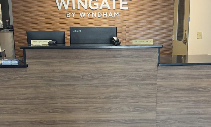 Downtown Hotel | Enjoy Family-Friendly Amenities at Wingate by Wyndham Sheboygan