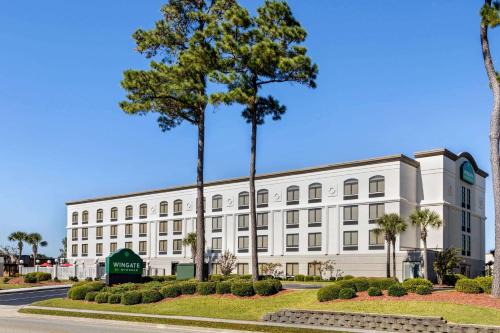 Wilmington Hotel | Seaside Comfort at Wingate by Wyndham Wilmington