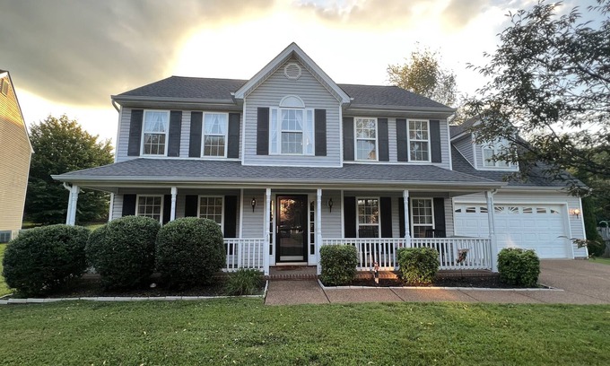 Thompson's Station House | Indulge at Wingate Estates: Spa, Breakfast & Family Fun