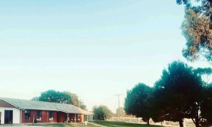 Tocumwal House | Family-Friendly Wings Field - Peaceful Farm Stay in Tocumwal