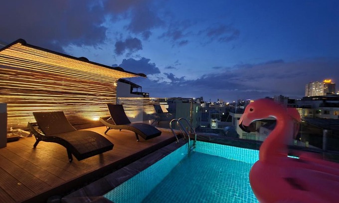 Ngu Hanh Son House | Guest Rated 10/10 at Wings House 2 with Pool Access