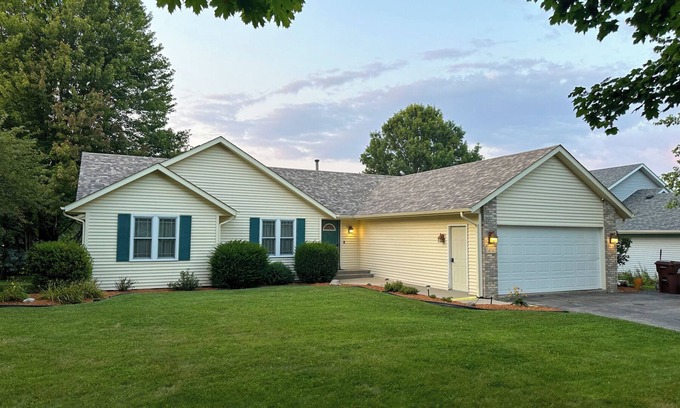 Winnebago House | Winnebago Home with Pool and Beautiful Kitchen Awaits!