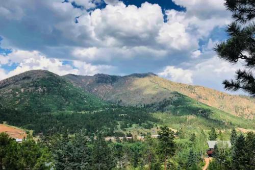 Cascade-Chipita Park House | Relaxing Retreat at Winnemucca Spa - Mountain Home
