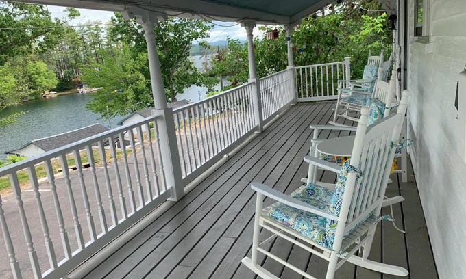 Winnisquam House | Guest Rated 9.8: Winnisquam Lake House for Family Fun
