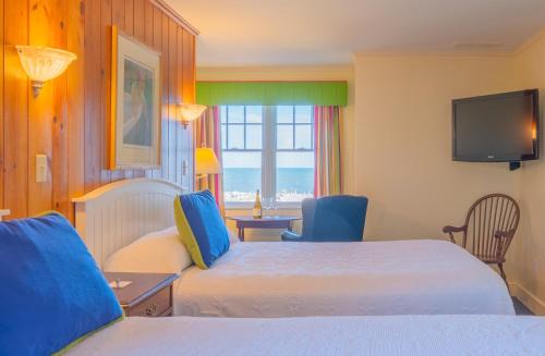 Harwich Port Hotel | Winstead Beach Resort: Oceanfront Getaway with Private Beach