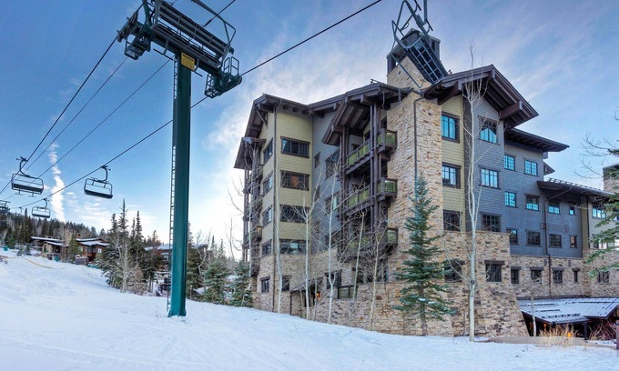 Empire Pass Condo | Empire Pass Condo: Ski-in, Spa Access & Furnished Terrace