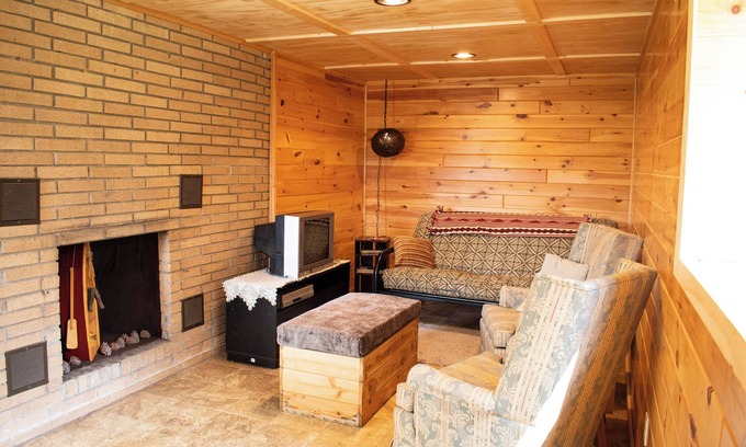 Bigfork Cabin | Pet-Friendly Winter Cabin Near Trails and Lake Access