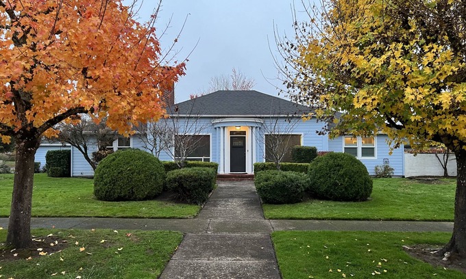McMinnville House | Top-Rated Retreat at 1330 NE Ford Street with Pool & Spa