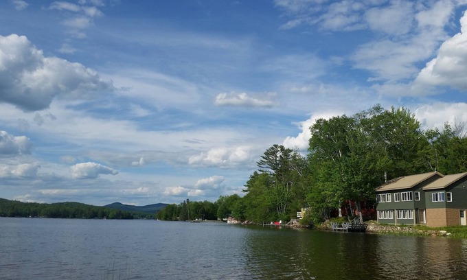 Peru House | Year-Round Retreat at Worthley Pond Cottage with Hot Tub