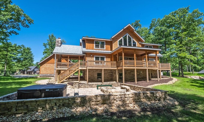 McHenry House | Year-Round Getaway | Pet-Friendly Oasis with Lake Views