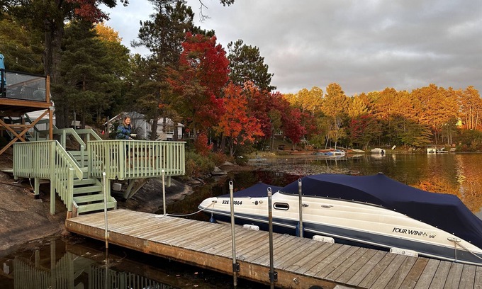 Havelock-Belmont-Methuen Cottage | Waterfront Family Cottage: Cozy Getaway with Lake View