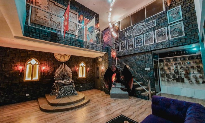 Bacolod House | Discover Winterfell Cafe and Private Resort with Pool Access