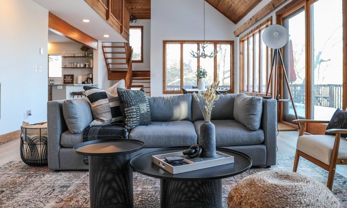 Pedlars Edge House | Charming Wintergreen MTN Chateau: Near Slopes & Hikes