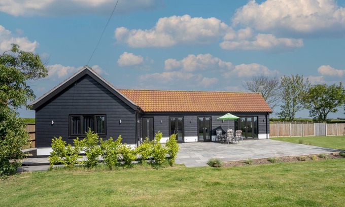 Irstead House | Relaxing Winterton Cottages: The Old Stable Awaits You