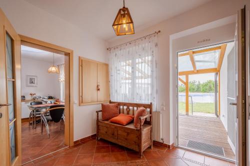 Purbach am Neusiedlersee House | Ideal Getaway at Winzerferienhaus Schüller with Breakfast